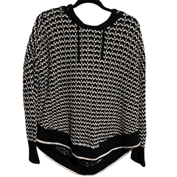 Victoria's Secret- Oversized Rounded Hem Black & White Chunky Knit Hoodie, Small - Picture 1 of 8